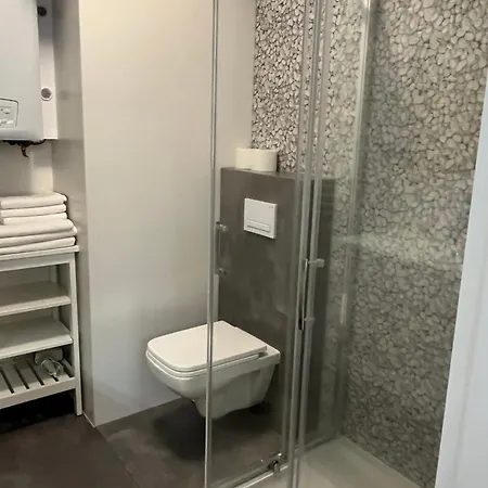 Esensja Iii Apartment *